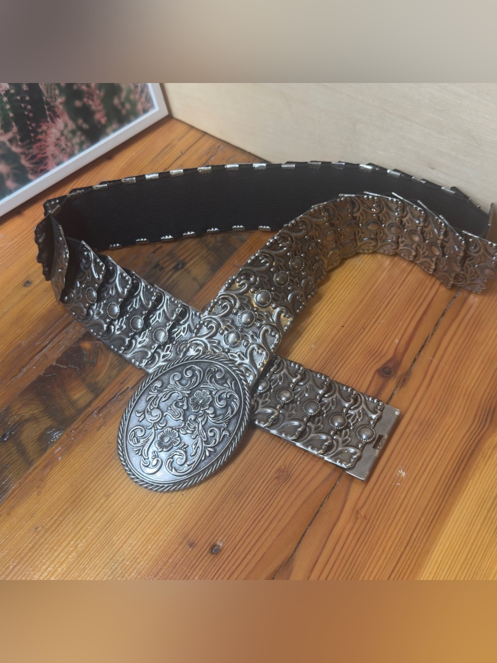Vintage Etched Metal Belt: Scalloped Links, Floral Buckle